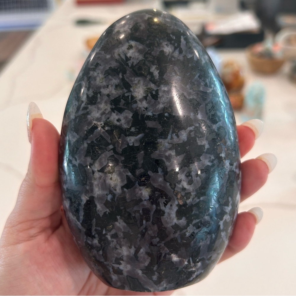 Large Mystic Merlinite Freeform Tower